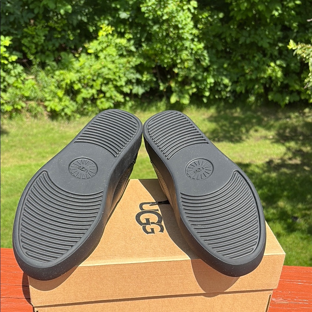 UGG Black Leather Low Top Sneakers for Everyday Comfort-NWB-Never Worn - Picture 2 of 13
